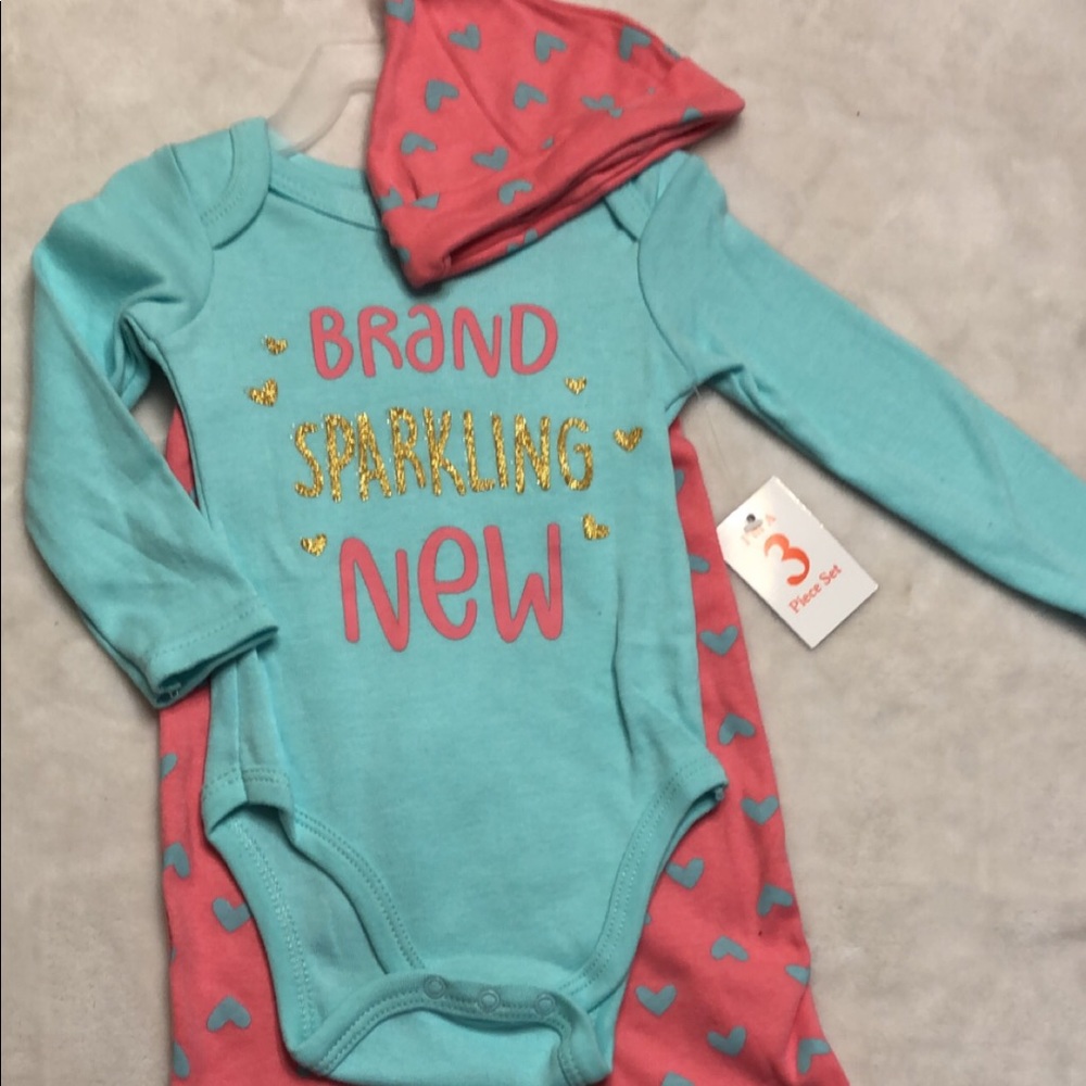 6/9 months 3 piece set NWT